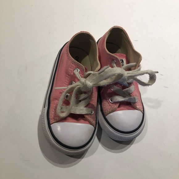 Converse little girls size 7 pink good condition - Picture 4 of 8